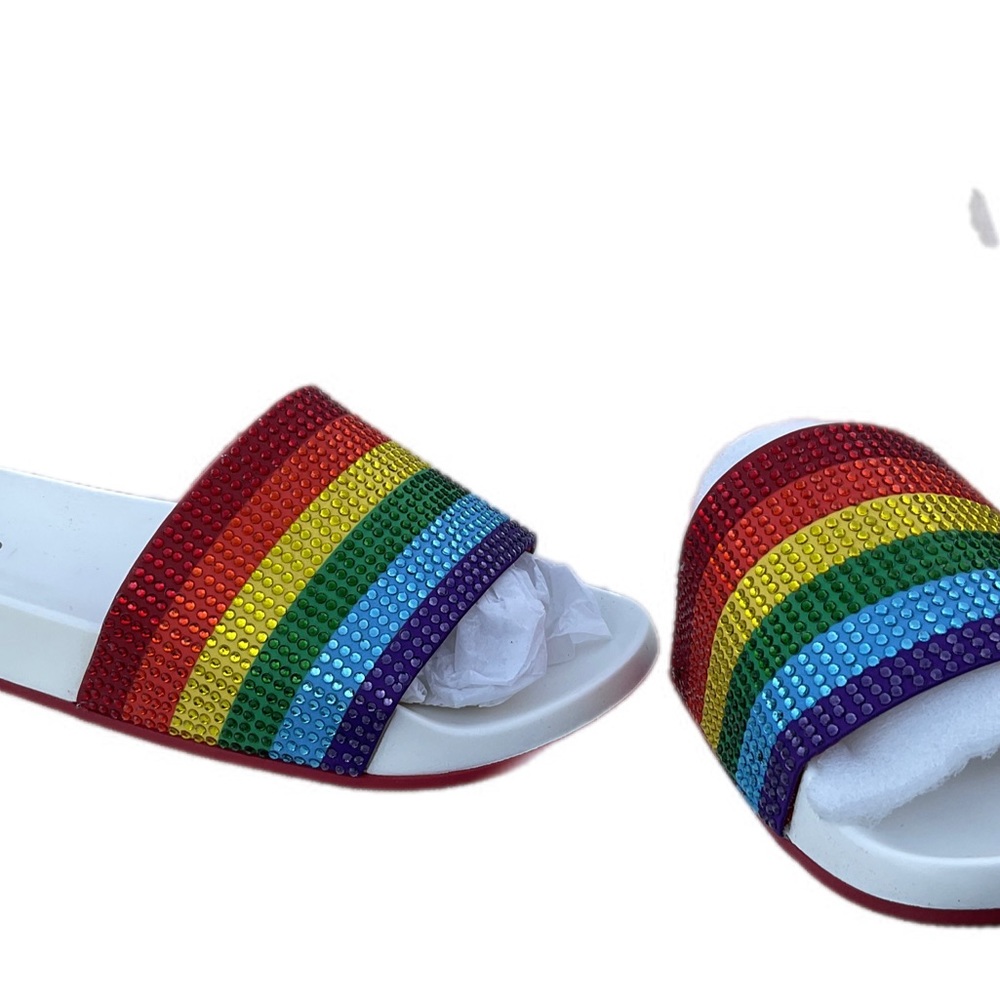 CELEBRATE PRIDE SANDALS SIZE 7